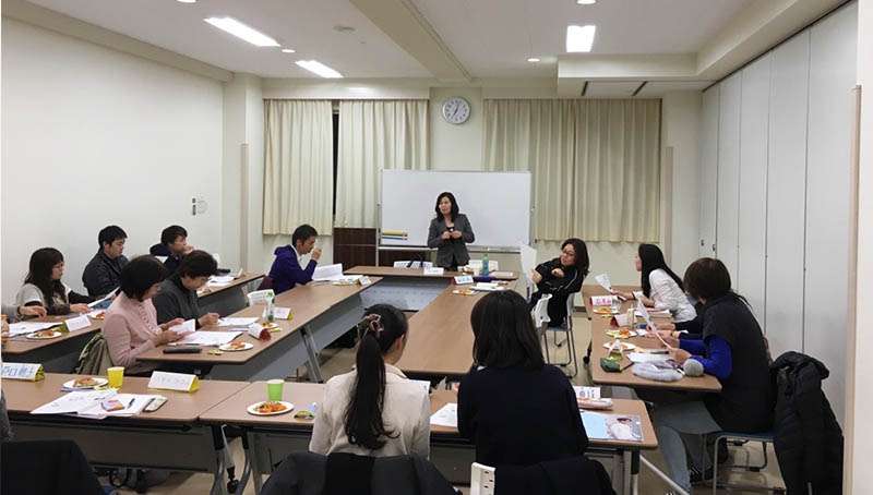 イ先生は埼玉のカルチャーセンター、市民センターで長く指導している埼玉代表講師！